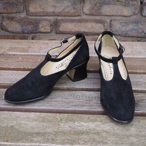 Joan & David VTG Joan Helpern Signature black suede T strap pumps US 6.5-7 EU 37